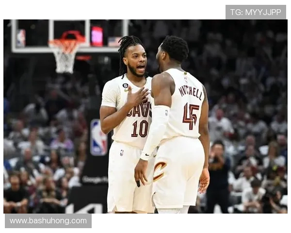 明日主场迎战绿军米罗缺席唐斯成疑哈特复出助阵欲捍卫主场荣誉 明日主场迎战绿军米罗缺席唐斯成疑哈特复出助阵欲捍卫主场荣誉