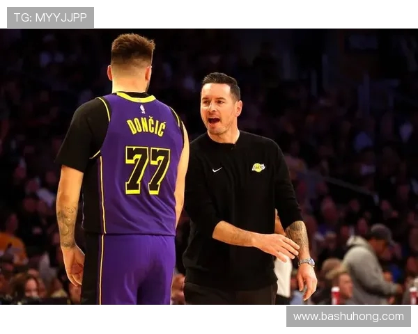 詹姆斯预计11月第二或第三周复出 雷迪克透露最新恢复进展